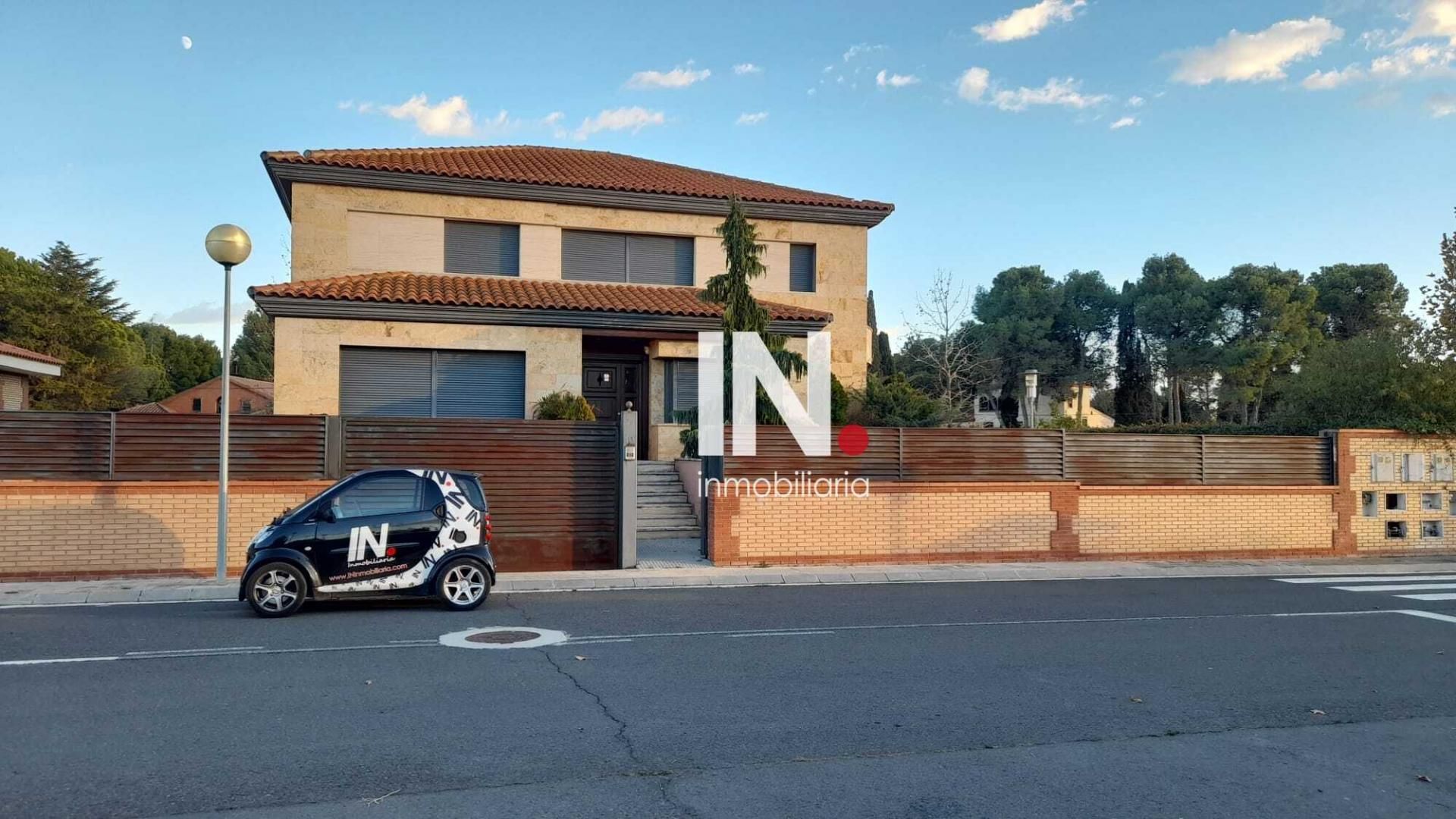 Vista exterior de Casa o xalet en venda en Alpicat amb Jardí privat i Piscina