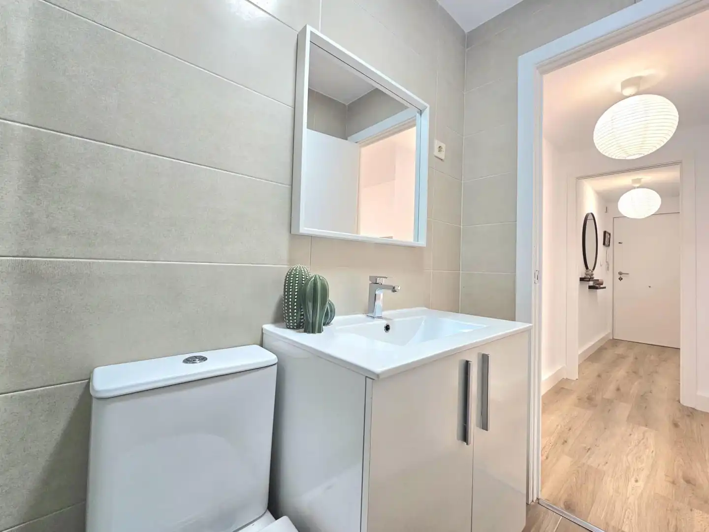 Baño de Apartamento en venta en Torrevieja con Aire acondicionado