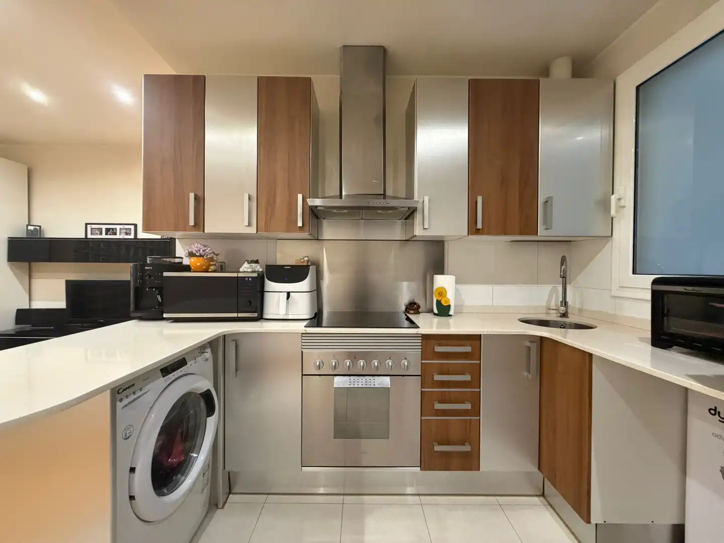 Küche von Wohnung zum Verkauf in Barcelona mit Klimaanlage, Parkett und Ofen