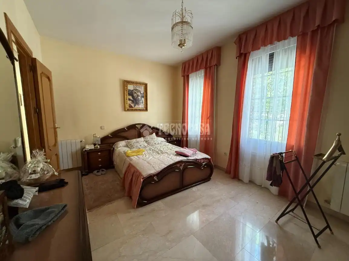 Habitación de Casa o chalet en venta en Madrid con Calefacción y Trastero