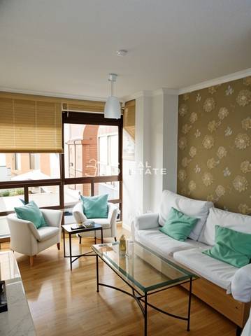 Piso en Venta en Calle De la Maquinilla en Palomeras Sureste