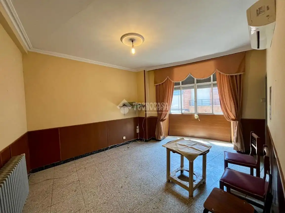 House with terrace for sale in Valdepeñas, imagen 2