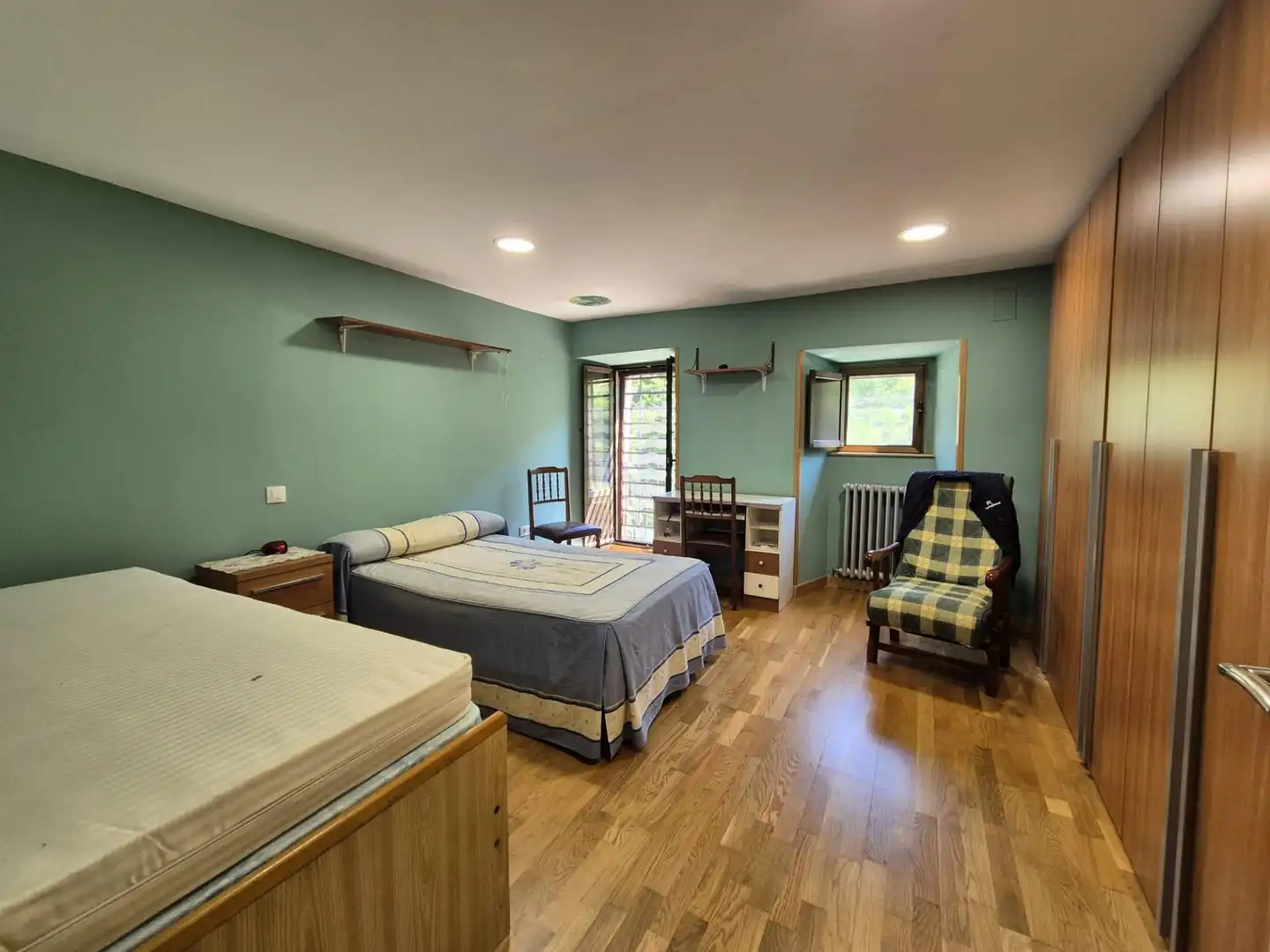 Habitación de Casa adosada en venta en Valle de Mena con Calefacción, Amueblado y Balcón