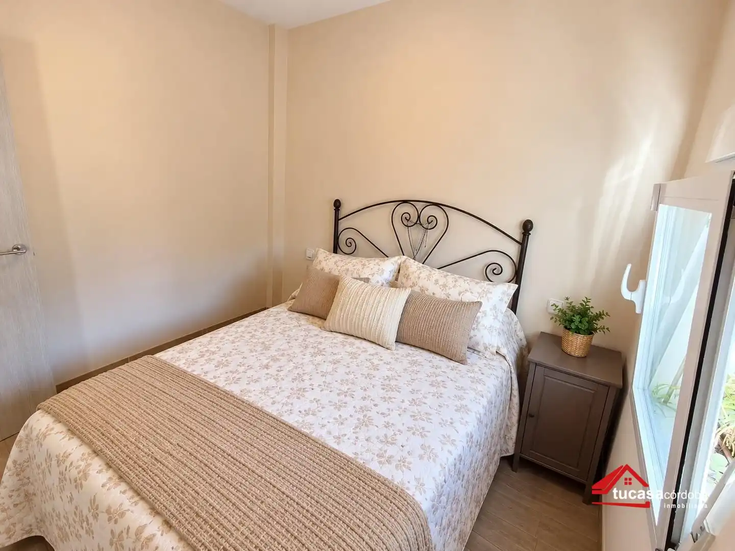 Habitación de Planta baja en venta en Sur