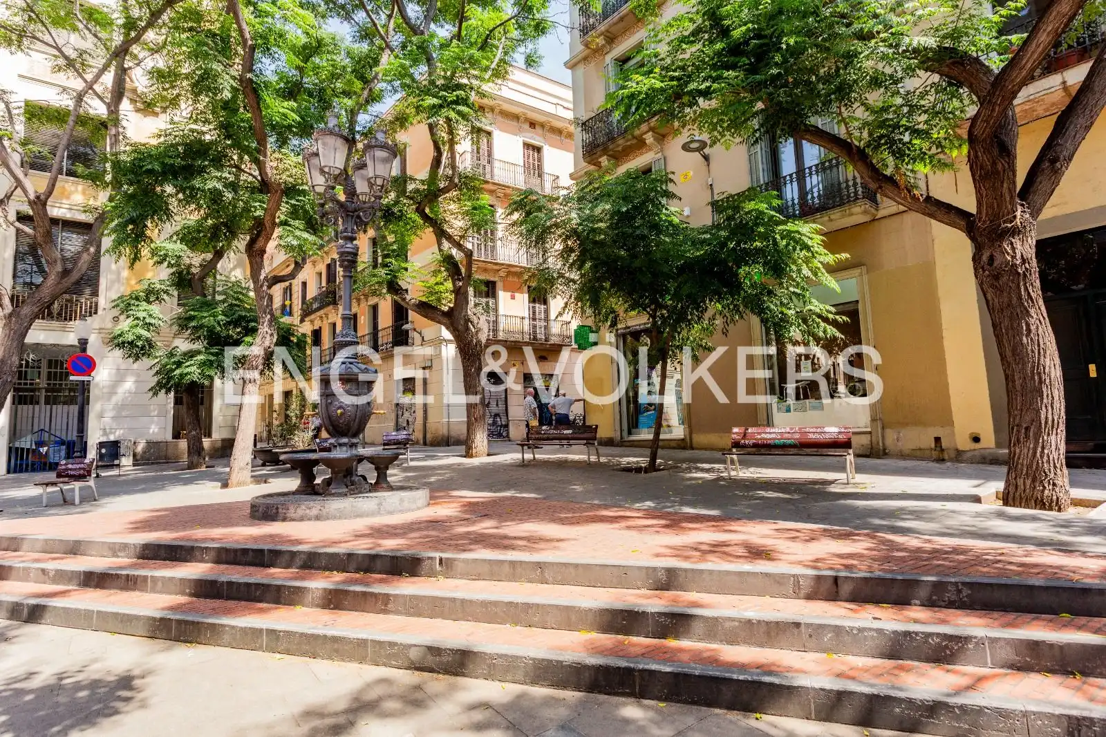 Außenansicht von Wohnung zum Verkauf in Barcelona mit Klimaanlage und Heizung