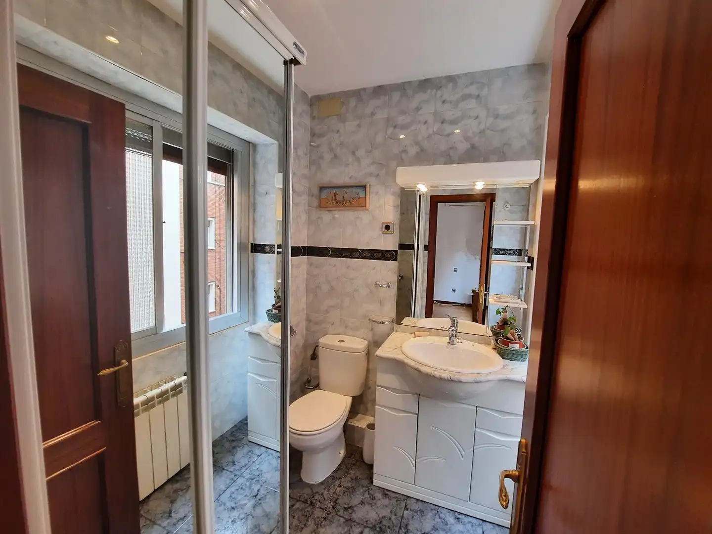 Badezimmer von Wohnung zur Miete in Madrid mit Klimaanlage, Heizung und Parkett
