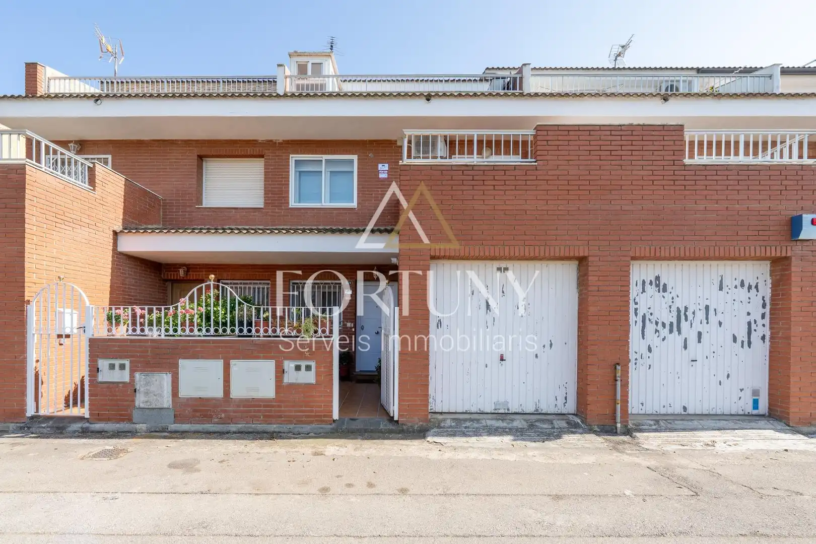 Vista exterior de Casa adosada en venta en Reus con Aire acondicionado, Calefacción y Terraza