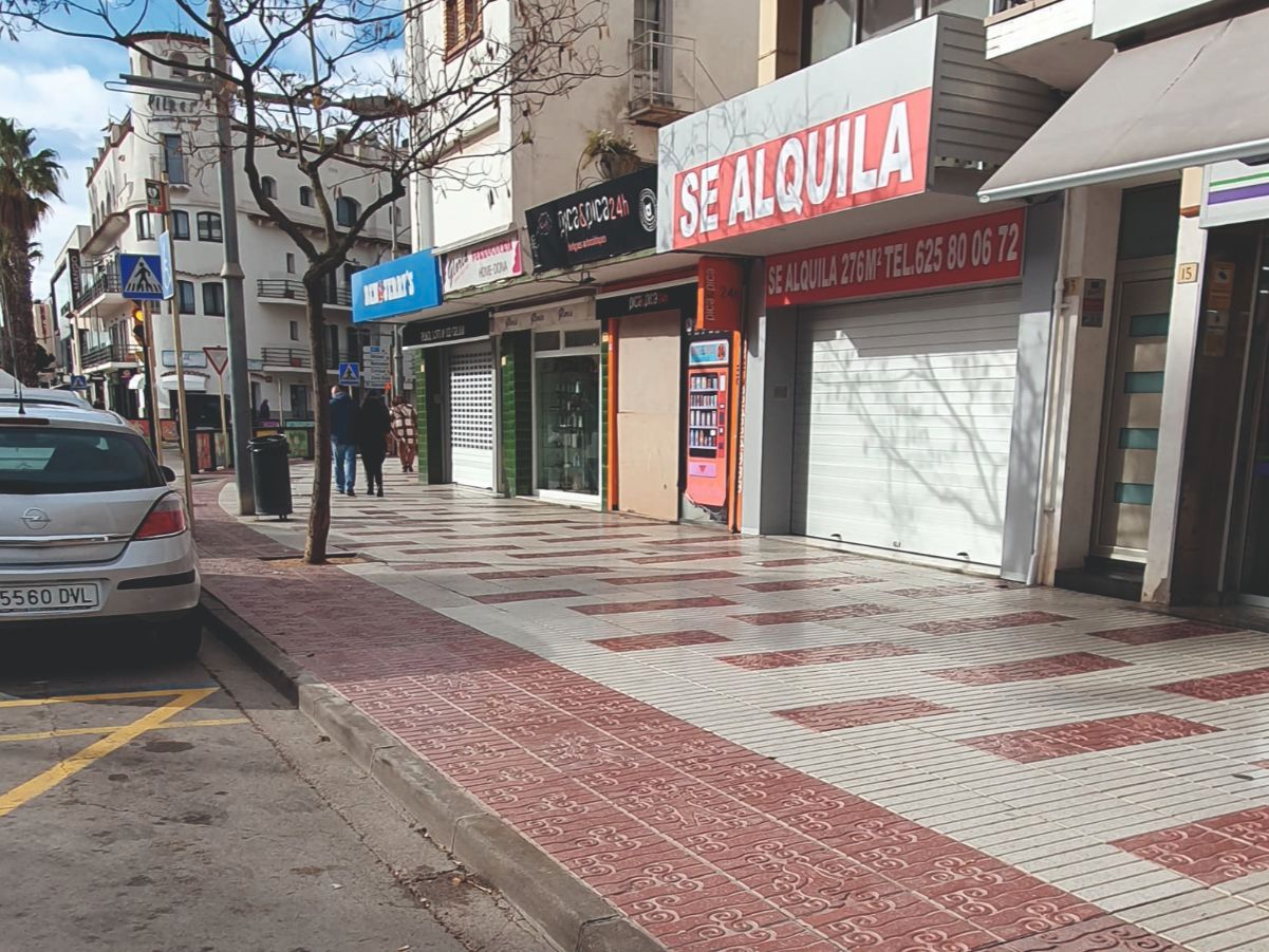 Exterior view of Premises to rent in Castell d'Aro, Platja d'Aro i s'Agaró  with Air Conditioner and Terrace