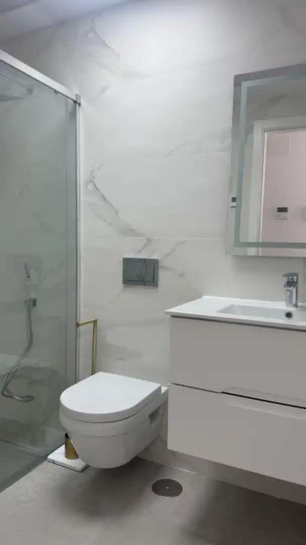 Bany de Àtic en venda en La Nucia amb Aire condicionat, Terrassa i Traster