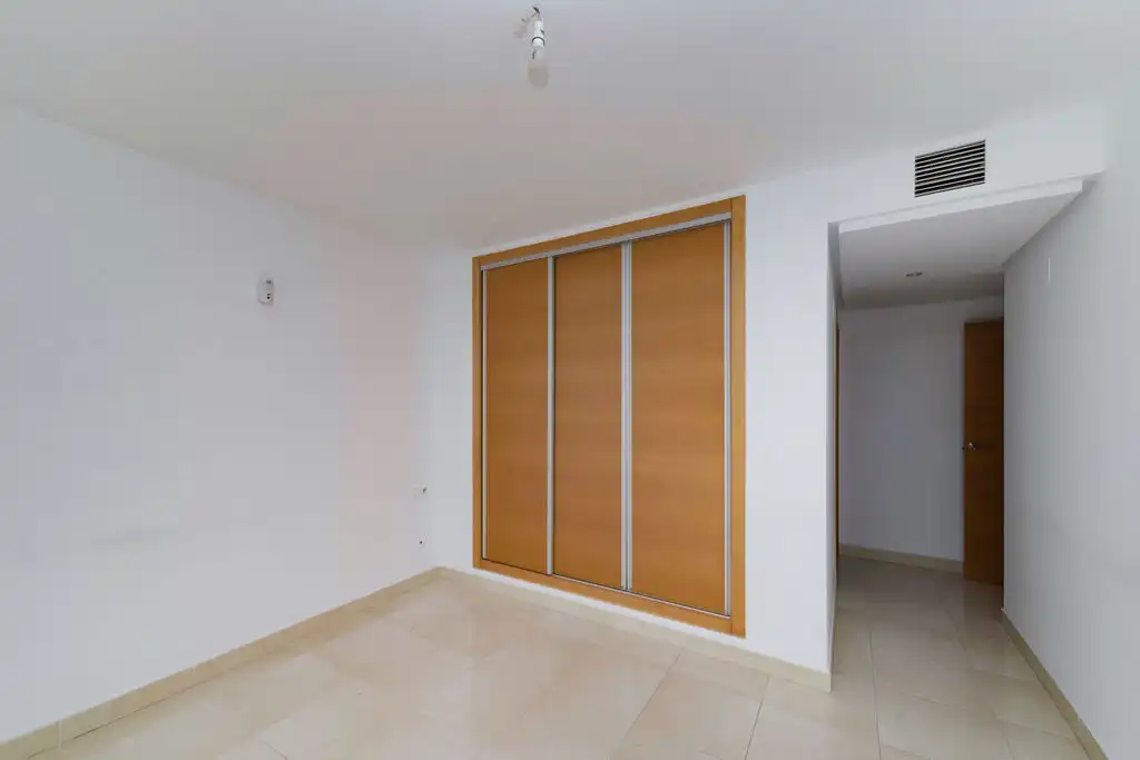 Habitación de Piso en venta en Alicante / Alacant con Piscina