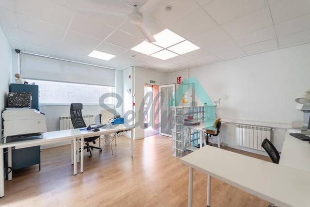 Local comercial en Venta en Los Pilares en Ciudad Naranco - Prados de La Fuente