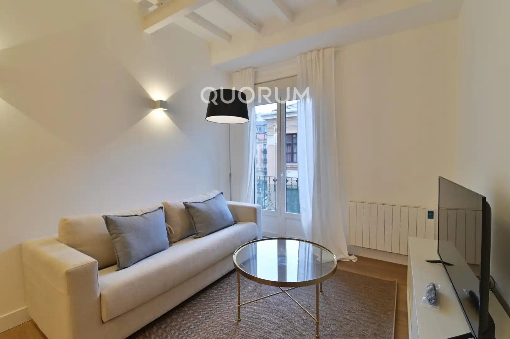 Sala de estar de Piso de alquiler en Bilbao  con Balcón