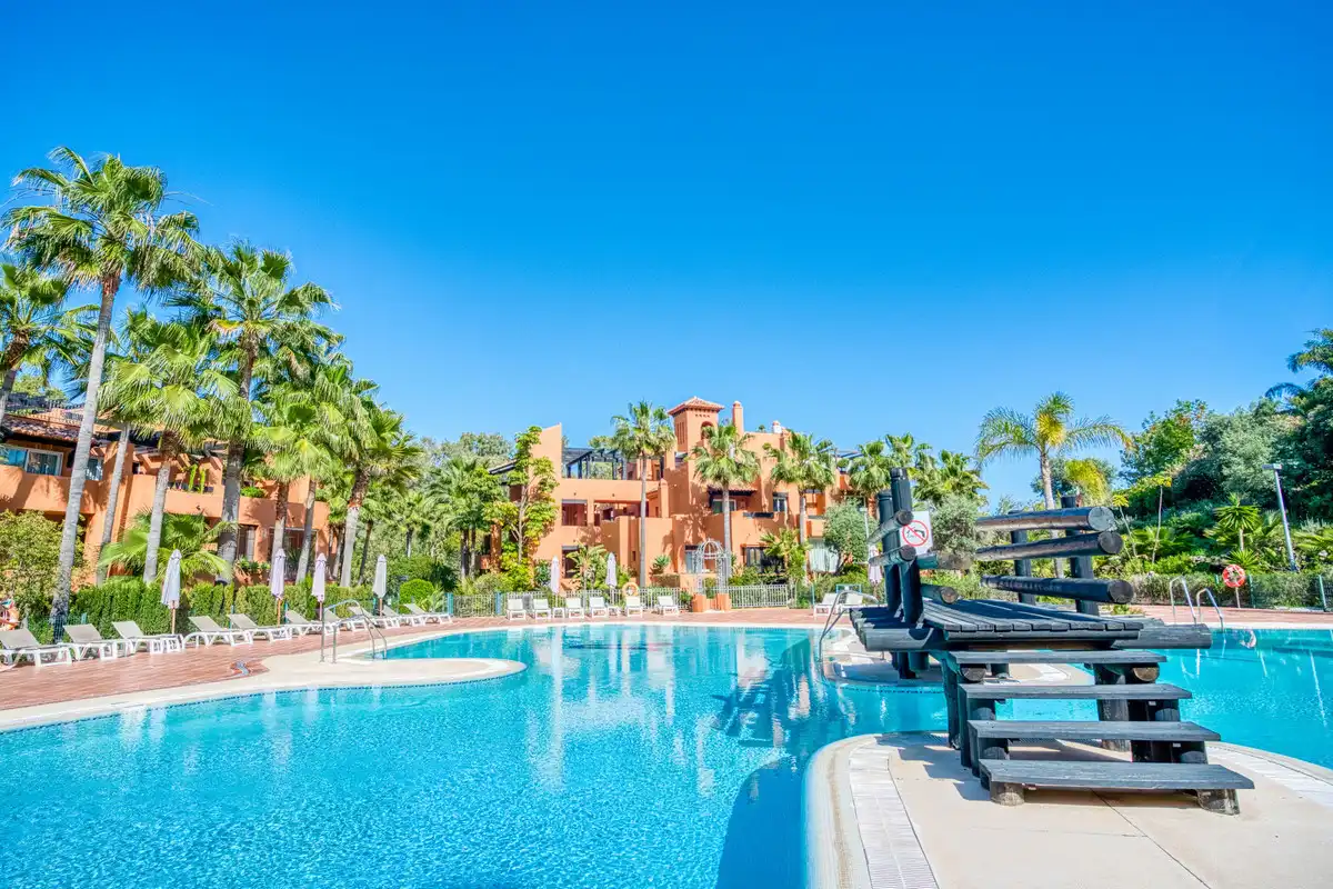 Home with pool for sale in Nueva Andalucía, imagen 11
