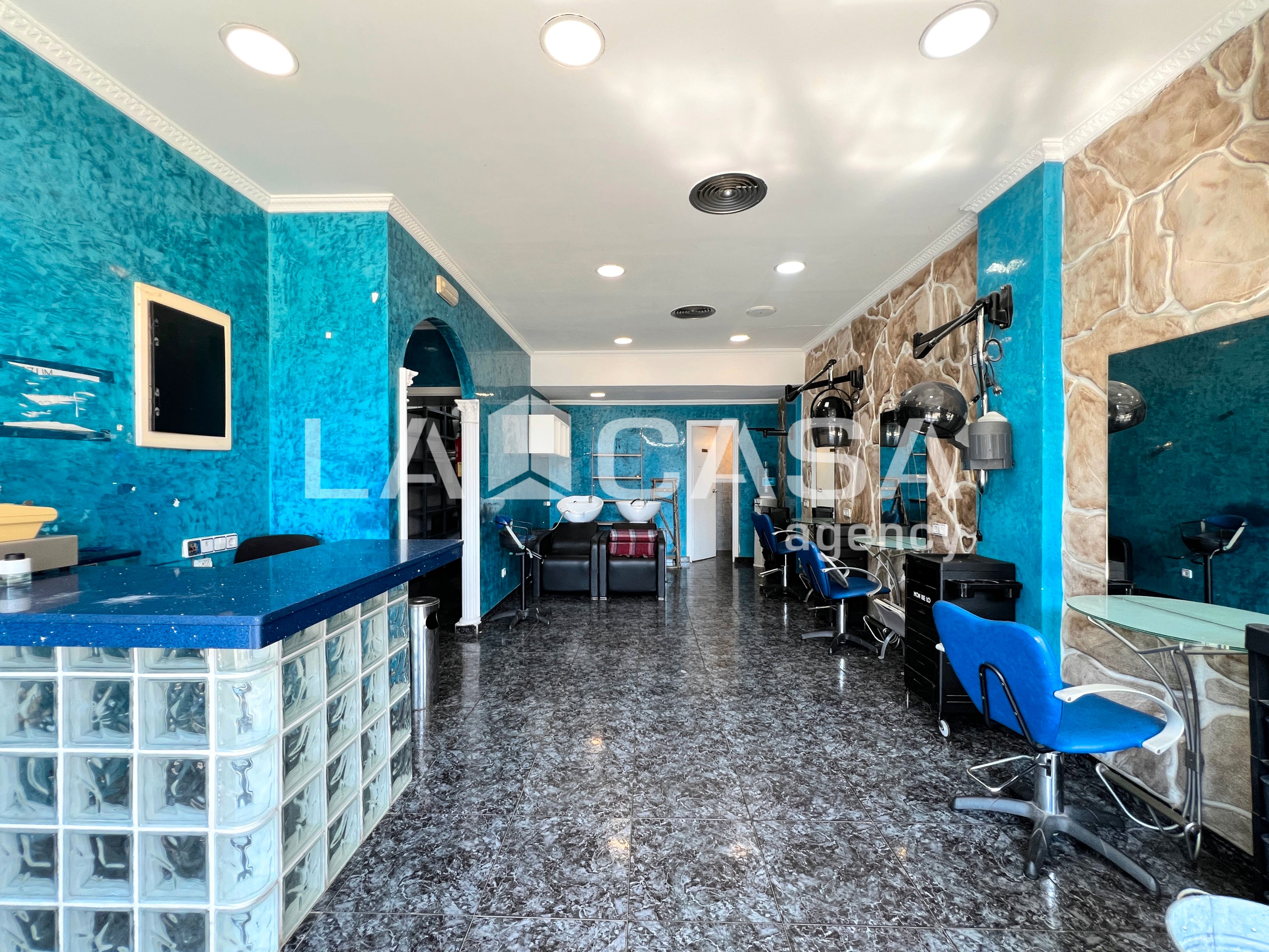 Local en venta en Badalona