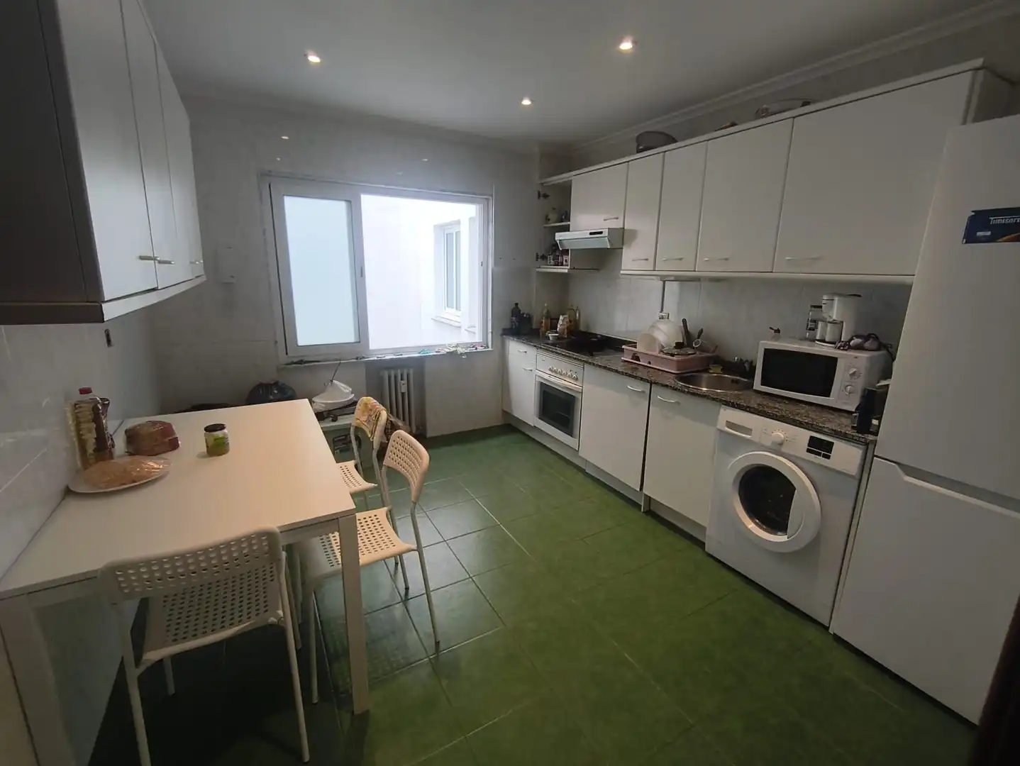 Cocina de Piso en venta en Oviedo  con Calefacción, Parquet y Amueblado