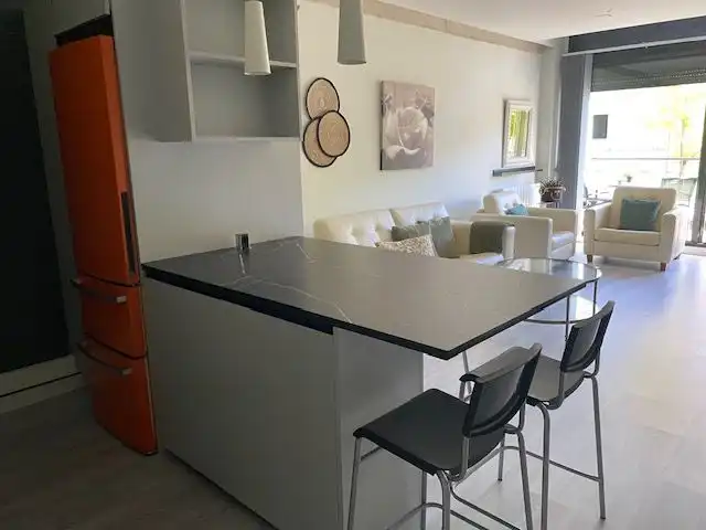 Cuina de Loft de lloguer en Tres Cantos amb Aire condicionat, Terrassa i Balcó