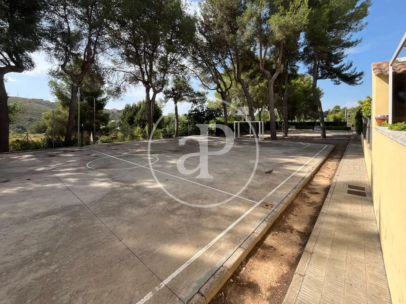 Aparcament de Casa o xalet en venda en Godelleta amb Aire condicionat, Calefacció i Jardí privat