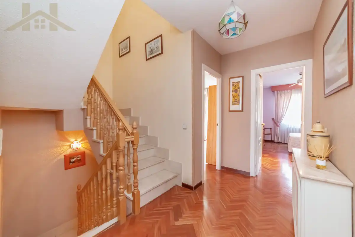 Detached homes for sale in Leganés  with Air Conditioner, Heating and Private garden
