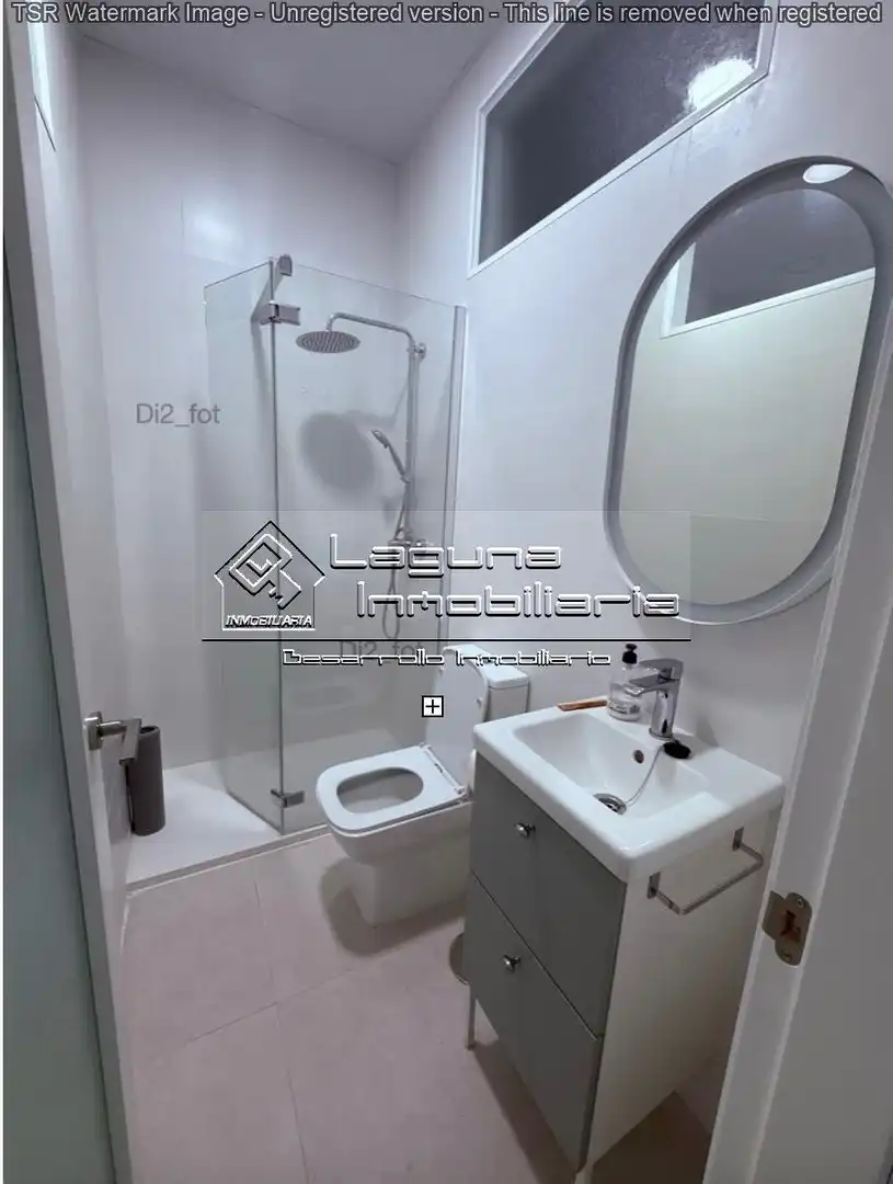 Bathroom of Flat for rent in San Fernando  with Air Conditioner