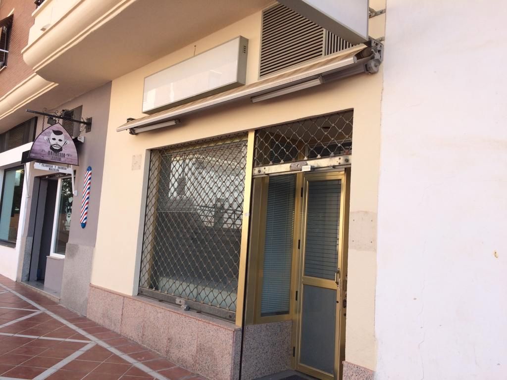Oficina de lloguer en  Córdoba Capital amb Aire condicionat, Calefacció i Moblat