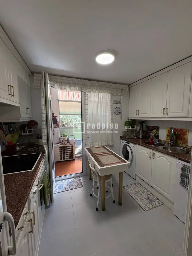 Cocina de Piso en venta en Madrid con Terraza