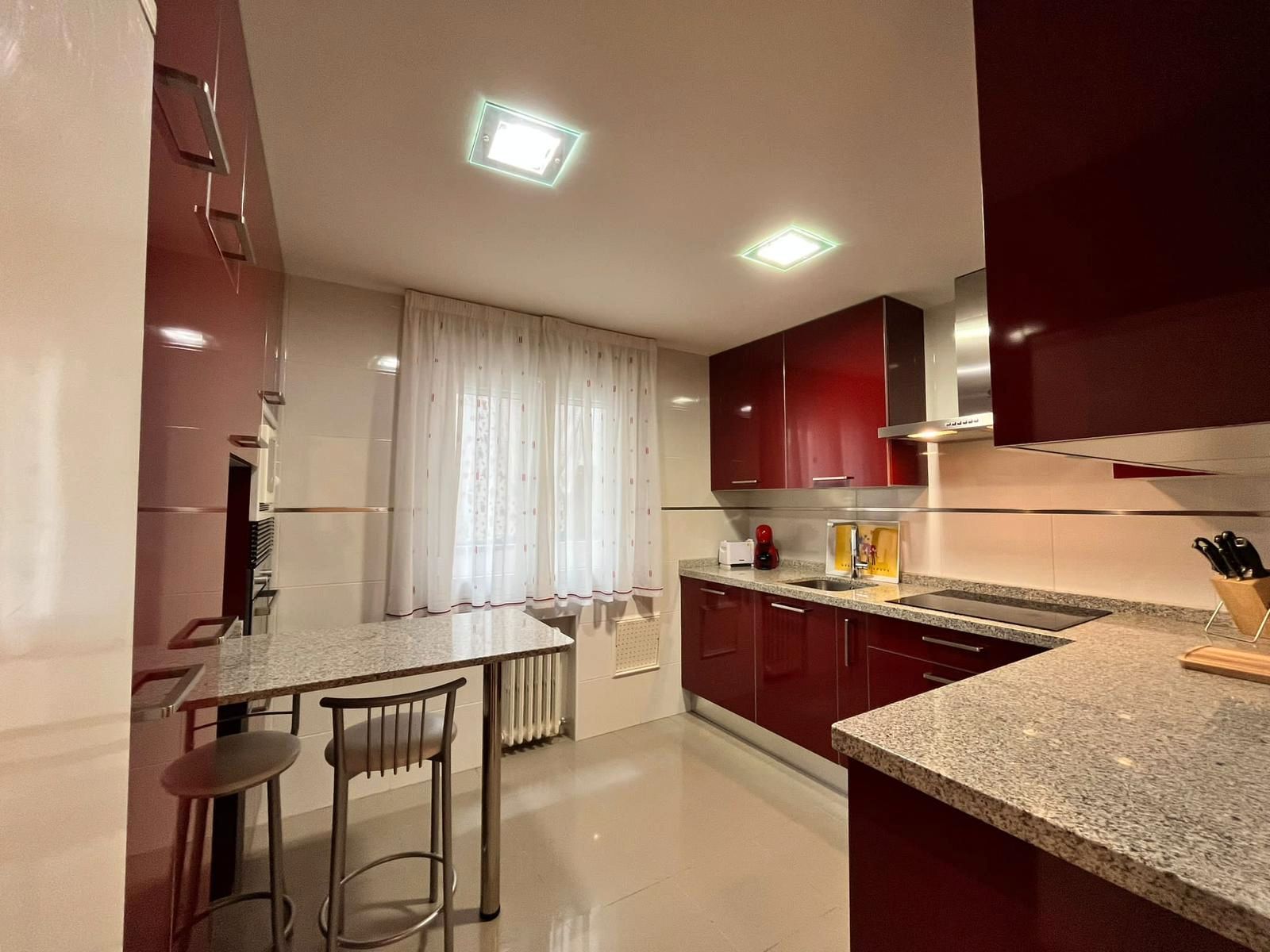 Kitchen of Flat for sale in Salamanca Capital  with Heating, Parquet flooring and Furnished