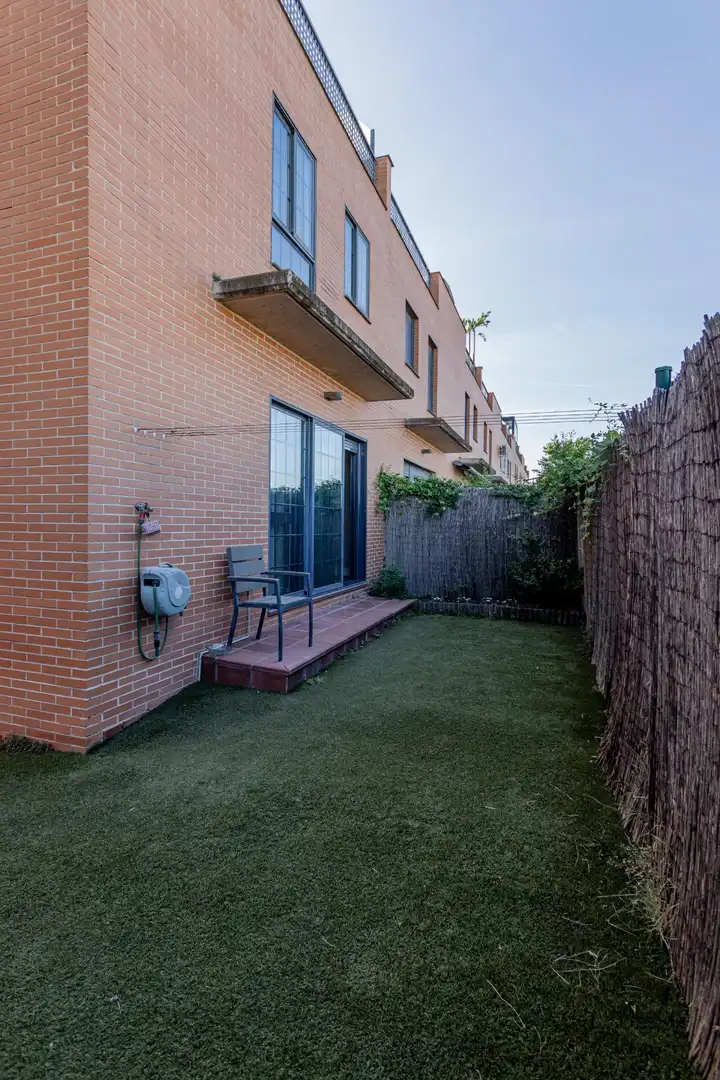 Terraza de Casa adosada en venta en Valdemoro con Aire acondicionado, Calefacción y Jardín privado