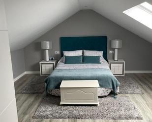 Schlafzimmer von Haus oder Chalet miete in Ponteareas mit Klimaanlage, Terrasse und Balkon