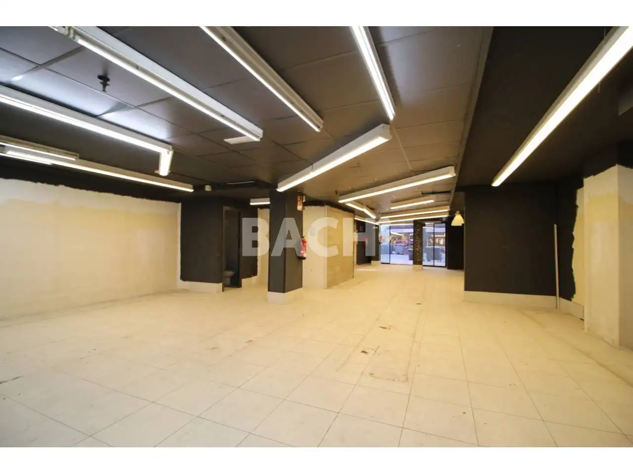 Locale commerciale in affitto a Calle Jacint Verdaguer 29, imagen 11