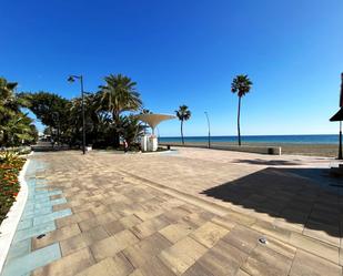 Vista exterior de Apartament en venda en Estepona amb Aire condicionat, Terrassa i Moblat