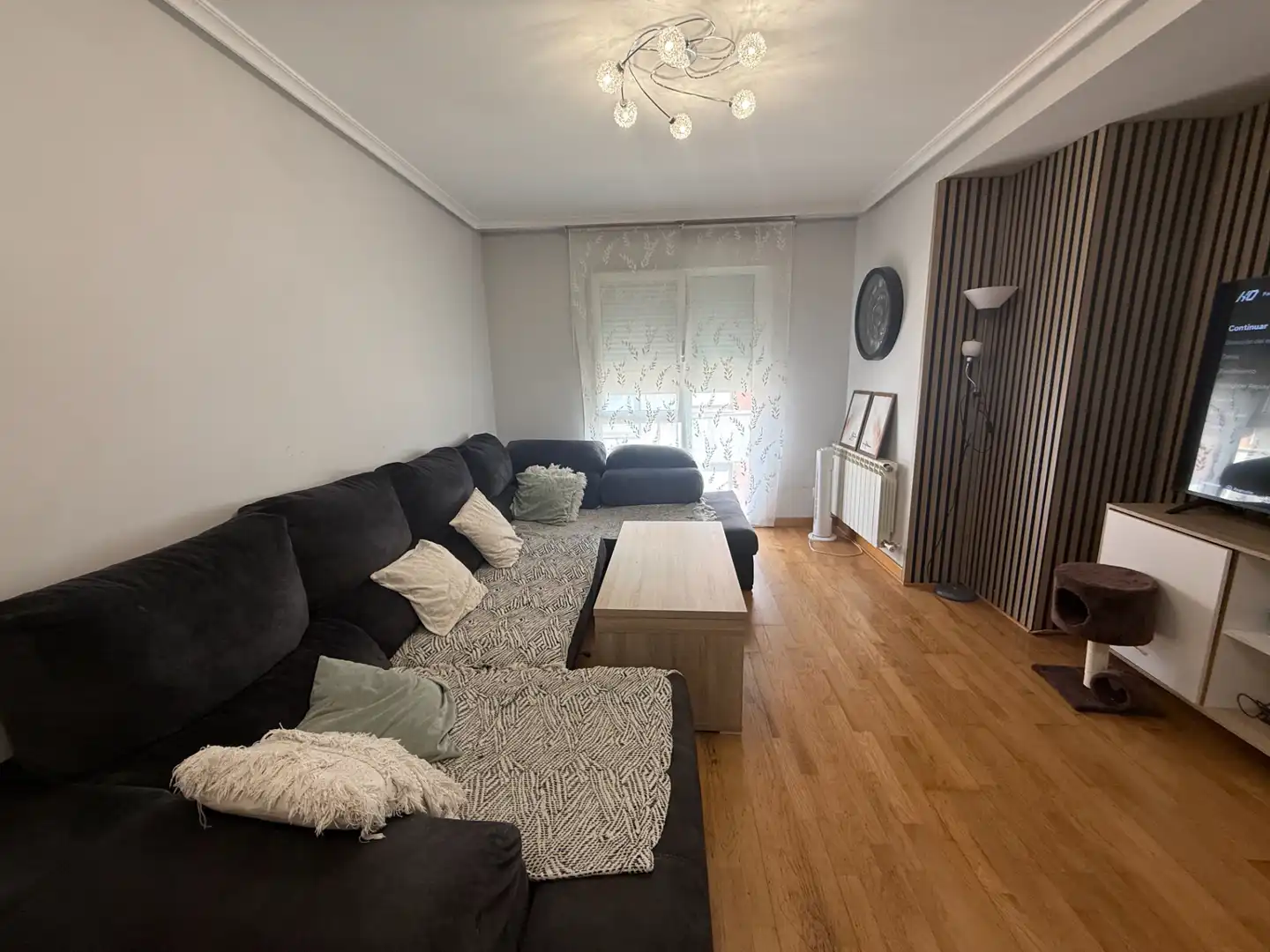 Living room of Duplexes for sale in León Capital   with Heating, Parquet flooring and Furnished