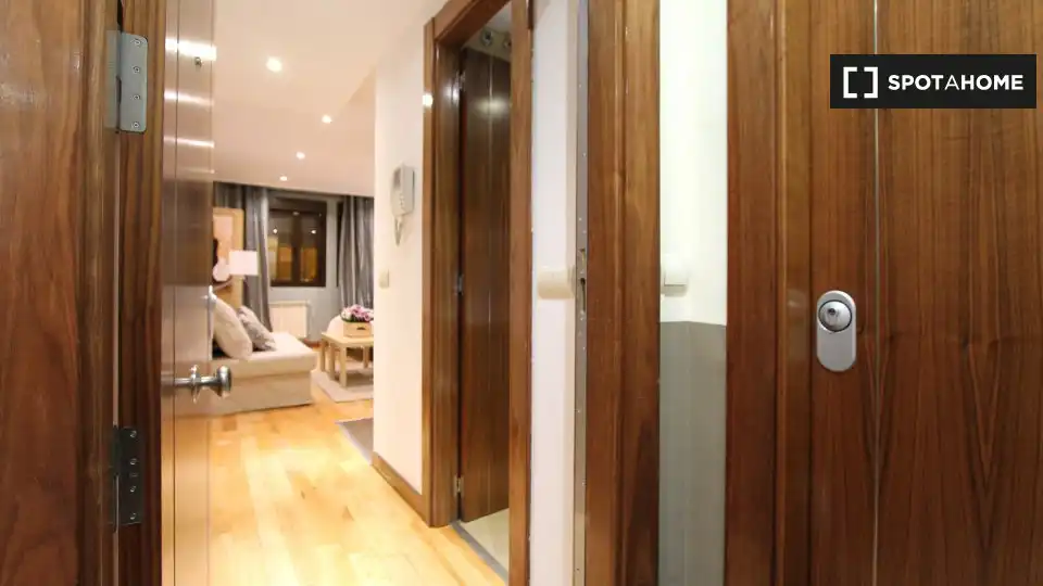 Flat for rent in Adelfas