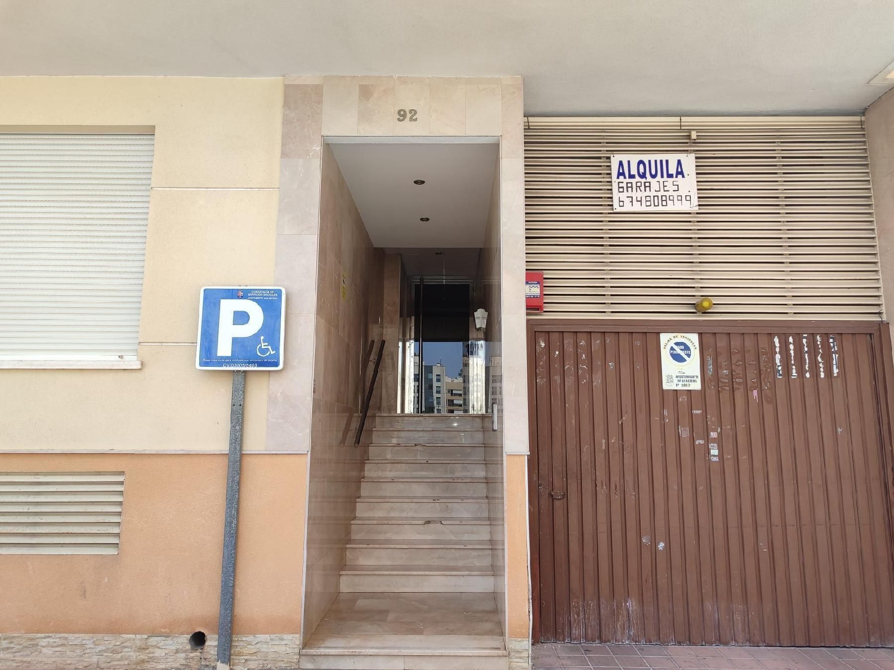 Parking de Piso en venta en Albatera con Piscina comunitaria