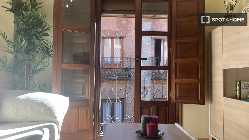 Terraza de Apartamento para compartir en Alcalá de Henares con Aire acondicionado, Terraza y Amueblado