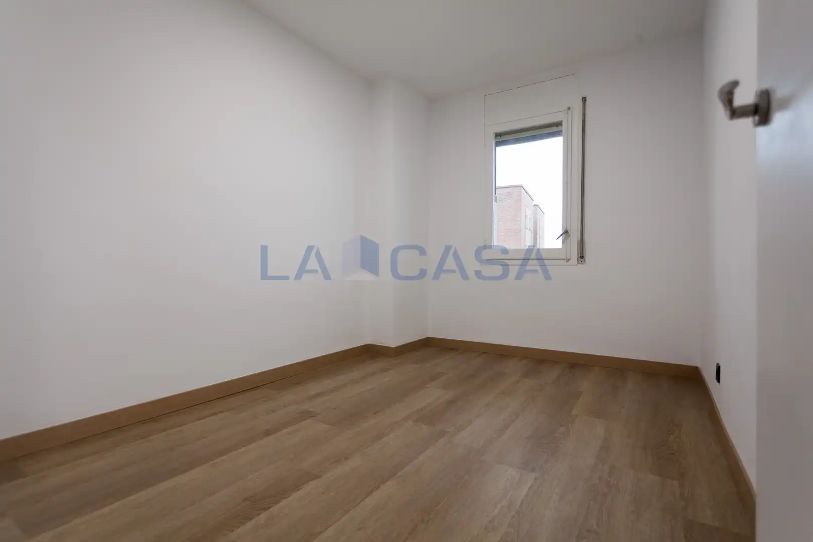 Dormitori de Àtic en venda en L'Hospitalet de Llobregat amb Balcó