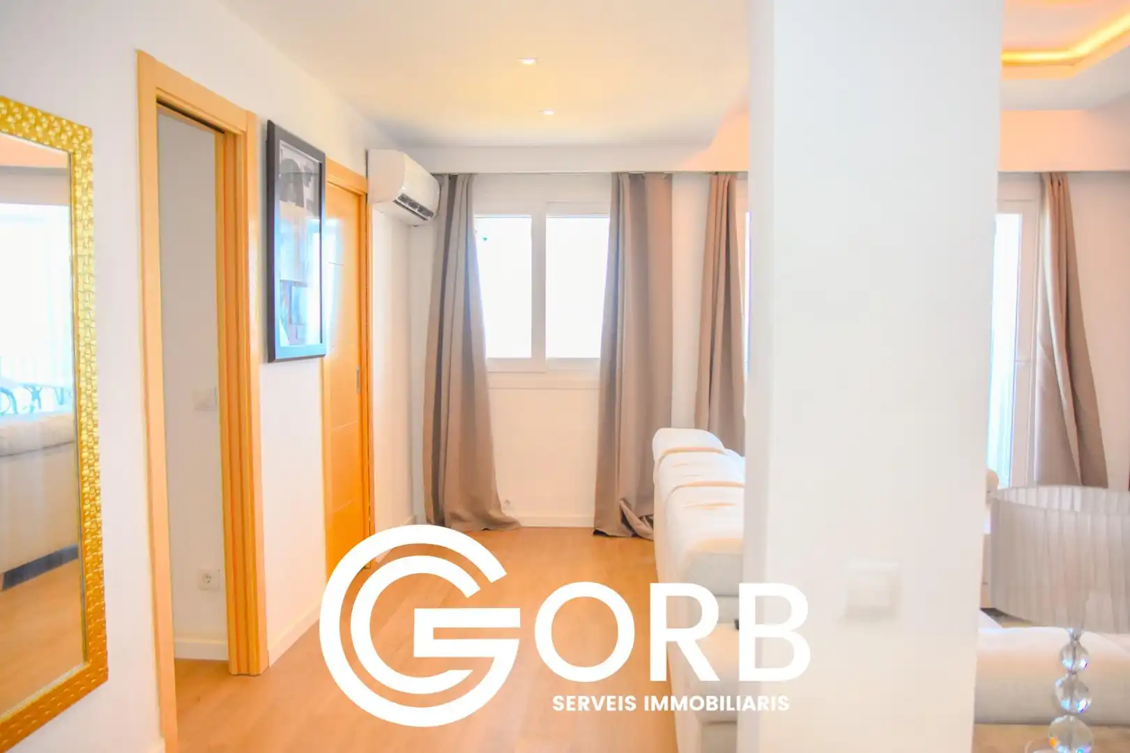 Schlafzimmer von Wohnung zum Verkauf in Mataró mit Parkett, Terrasse und Möbliert