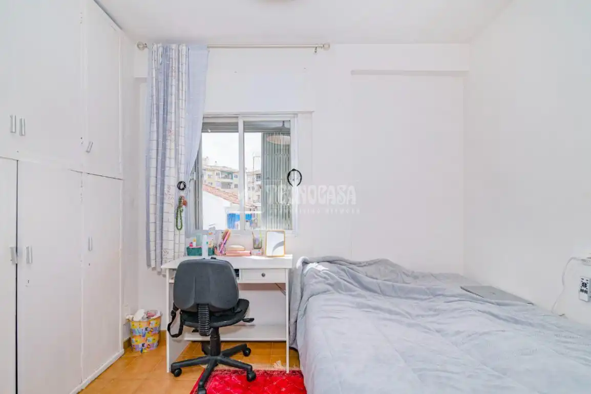 Habitación de Piso en venta en Granada con Aire acondicionado y Balcón