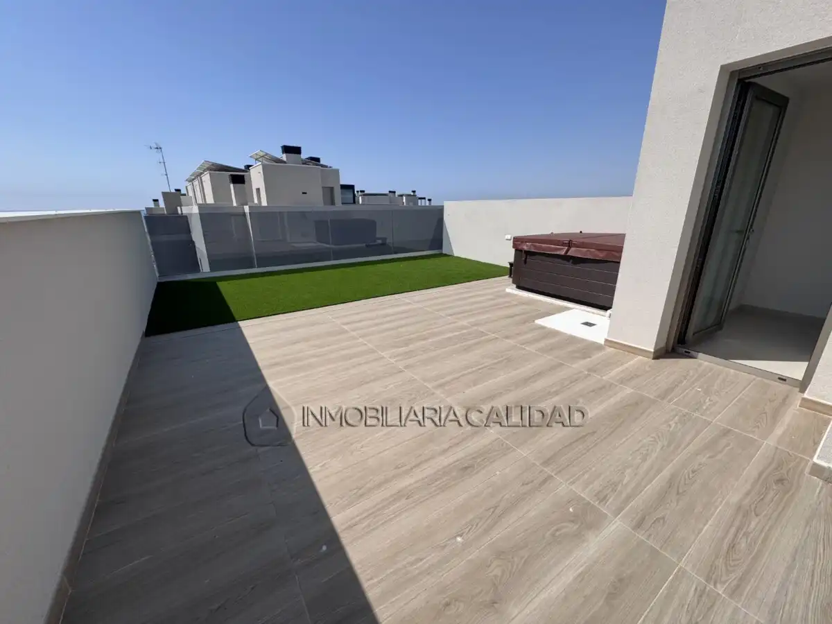 Terraza de Piso en venta en Santa Pola con Calefacción, Trastero y Piscina