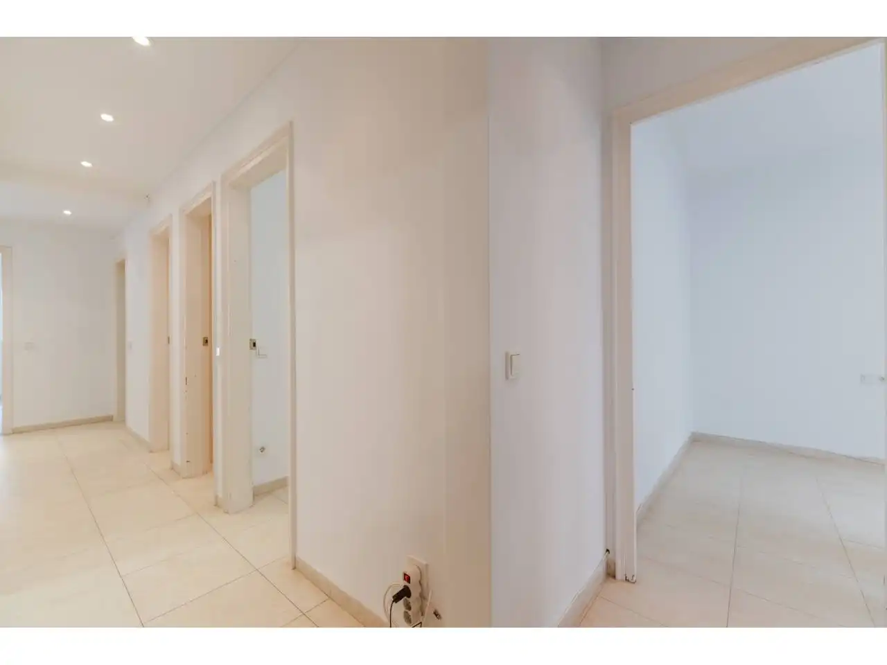 Piso en venta en Girona con Balcón