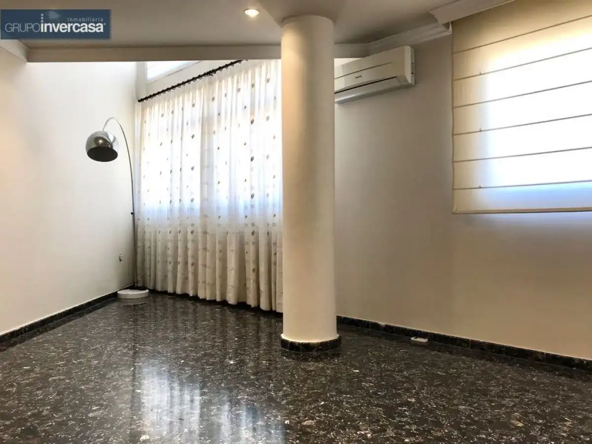 Wohnung zur Miete in Manises mit Klimaanlage