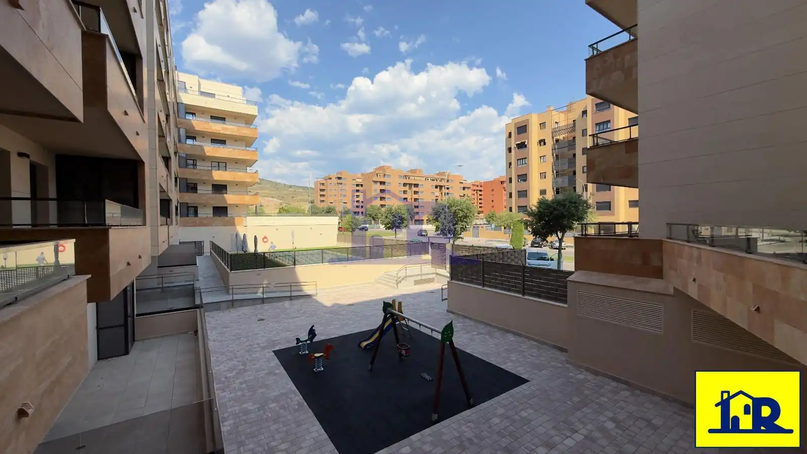 Terrasse von Wohnung zur Miete in Cuenca mit Heizung, Abstellraum und Schwimmbad