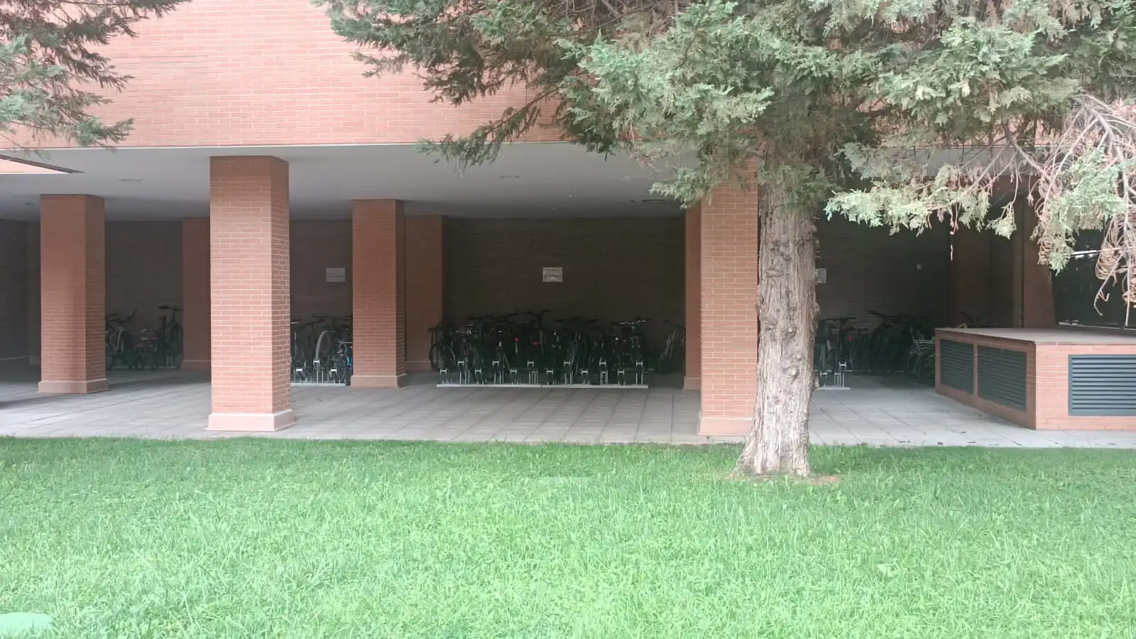 Parking de Piso en venta en Madrid con Aire acondicionado, Calefacción y Trastero