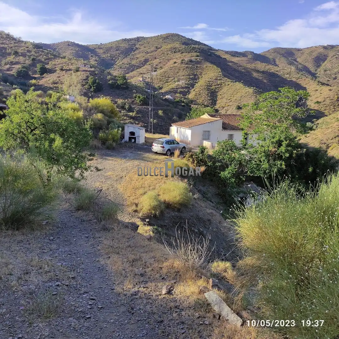 Vista exterior de Finca rústica en venta en Moclinejo con Terraza y Trastero