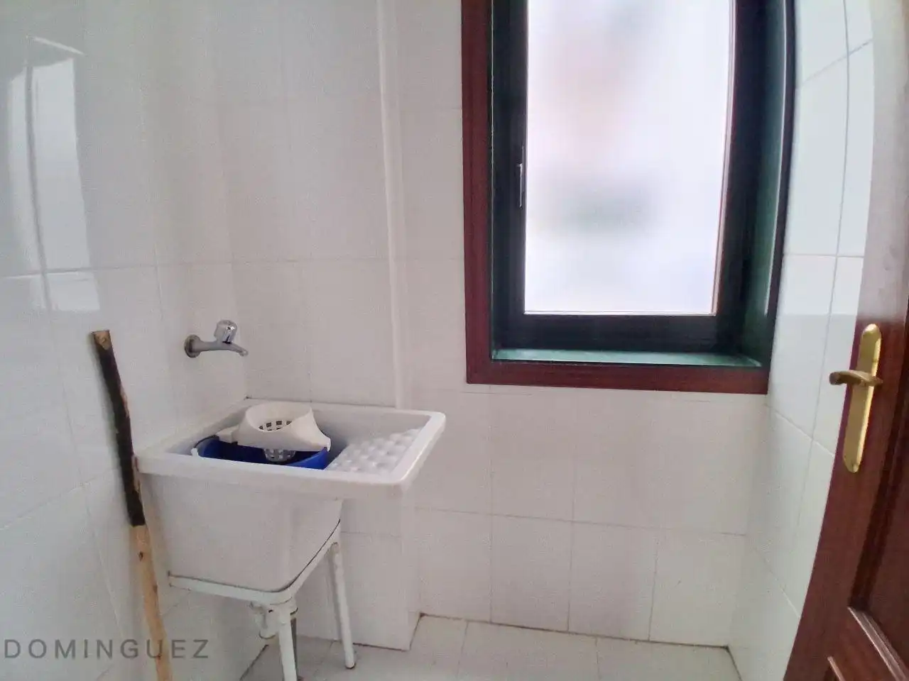 Bathroom of Flat for rent in Vigo   with Heating and Storage room