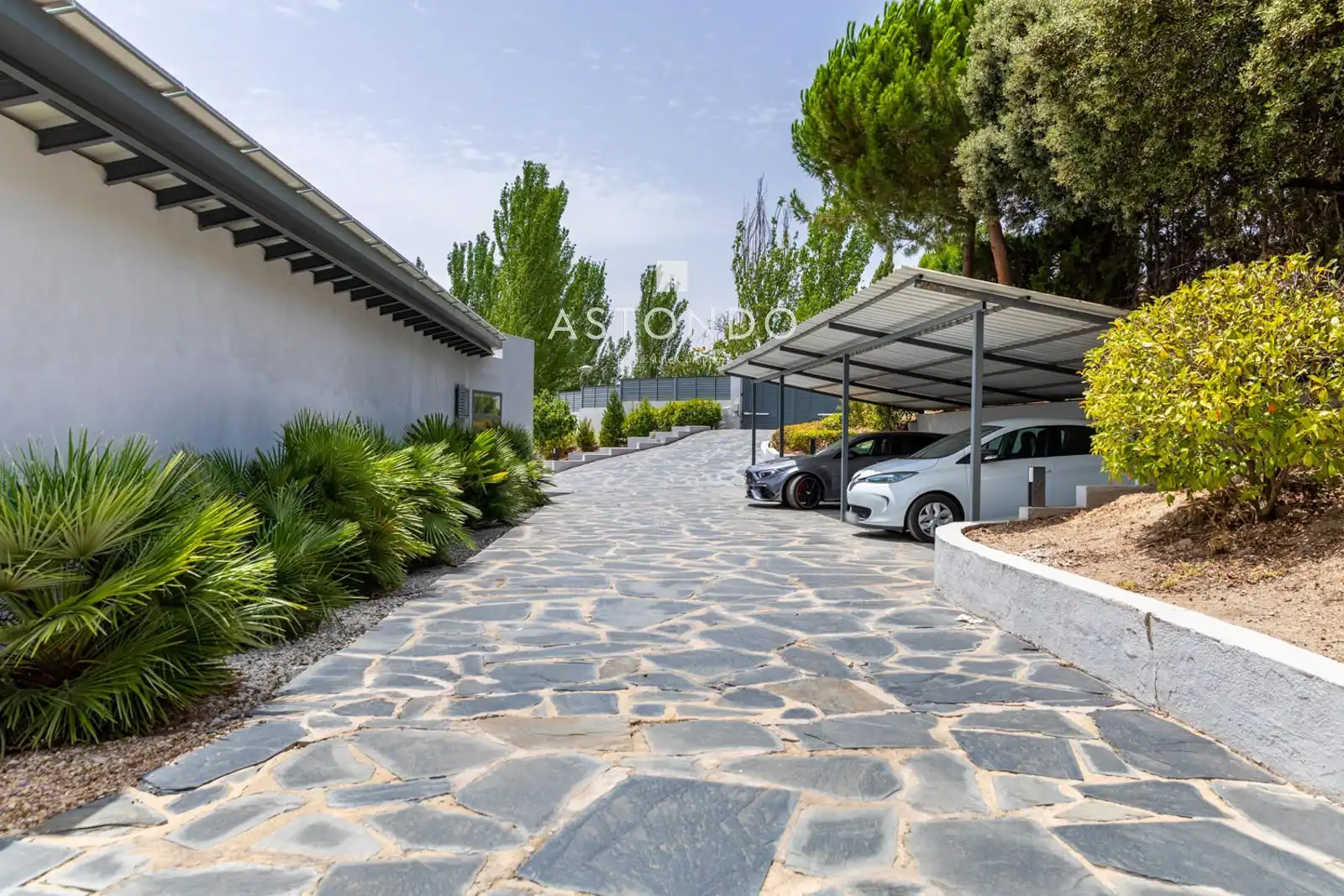Vista exterior de Casa o xalet en venda en Algete amb Aire condicionat, Calefacció i Terrassa