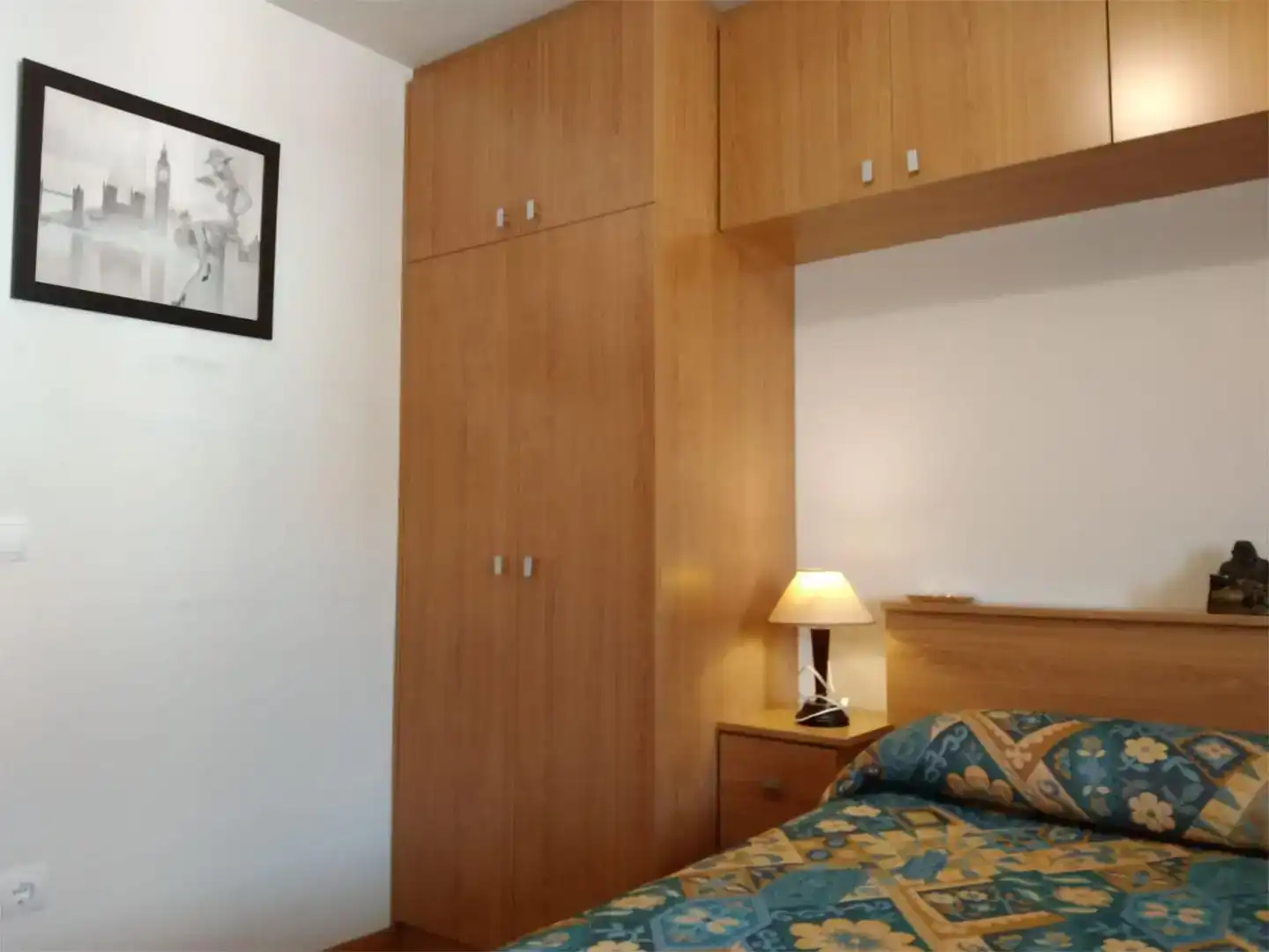 Dormitori de Pis per a compartir en San Andrés del Rabanedo amb Parquet i Moblat