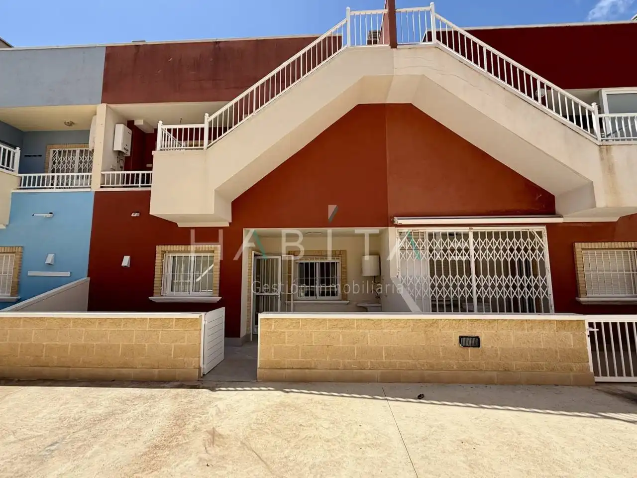 Vista exterior de Casa o chalet en venta en San Pedro del Pinatar con Terraza