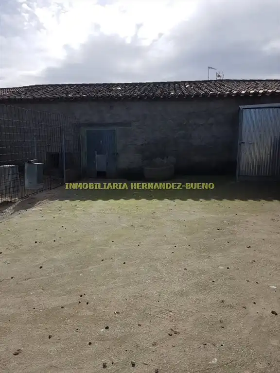 Aparcament de Casa o xalet en venda en Fresno Alhándiga amb Calefacció i Terrassa