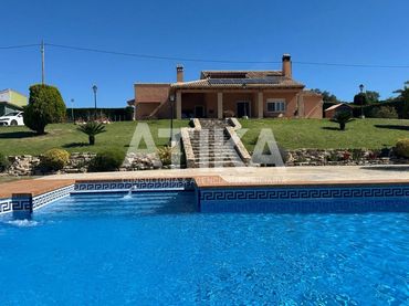 Villa con balcone in vendita a Agullent