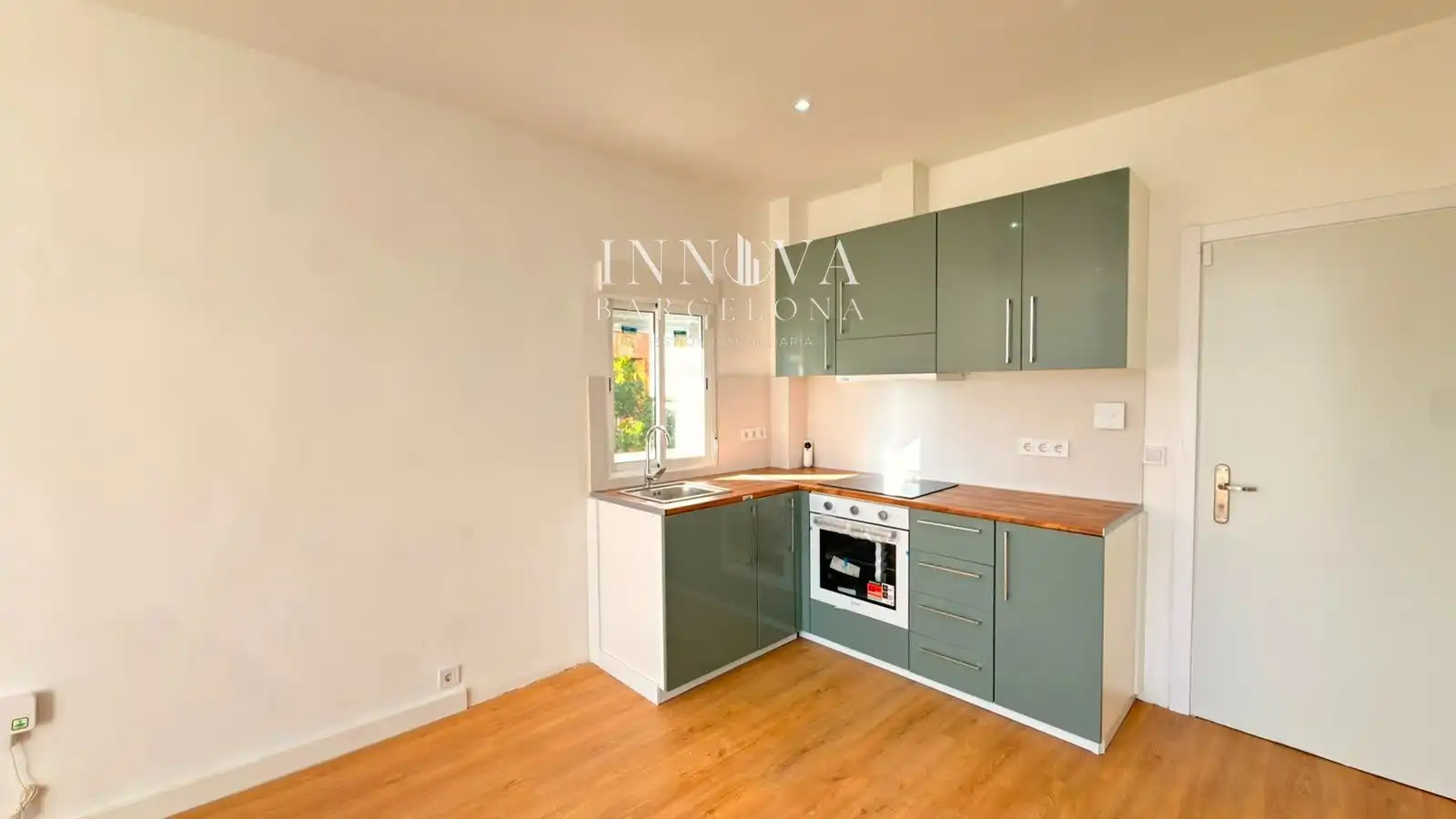 Kitchen of Flat for sale in Barcelona  with Heating